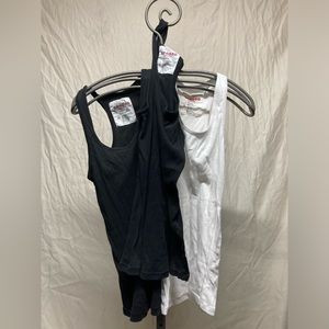 3 tank tops zenana size M , 2 black & 1 white
